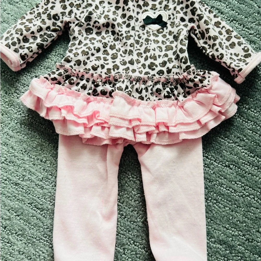 Our Generation doll with Accessories and Plush Dog - Picture 5 of 7